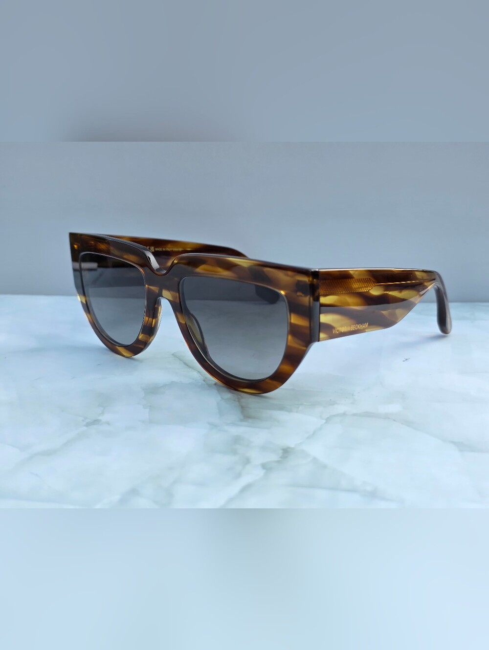 Victoria Beckham VB679S 224 Striped Tobacco Cat Eye Sunglasses
